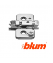 Bases para bisagras Blum Clip-Top con regulación vertical H0